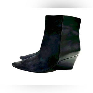 Rebecca Minkoff Namie, Aniline and Suede Black Leather,‎ Pointed Toe.